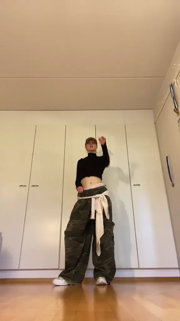 hands-up!-hands-up!